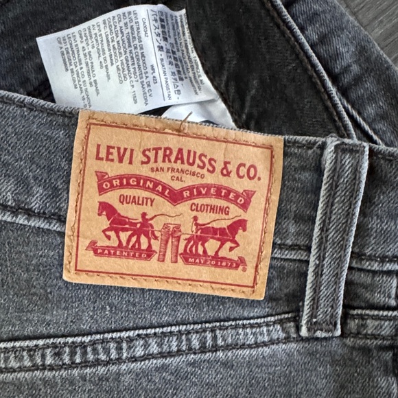 Levi's Charcoal Gray Denim Jeans - Picture 2 of 4
